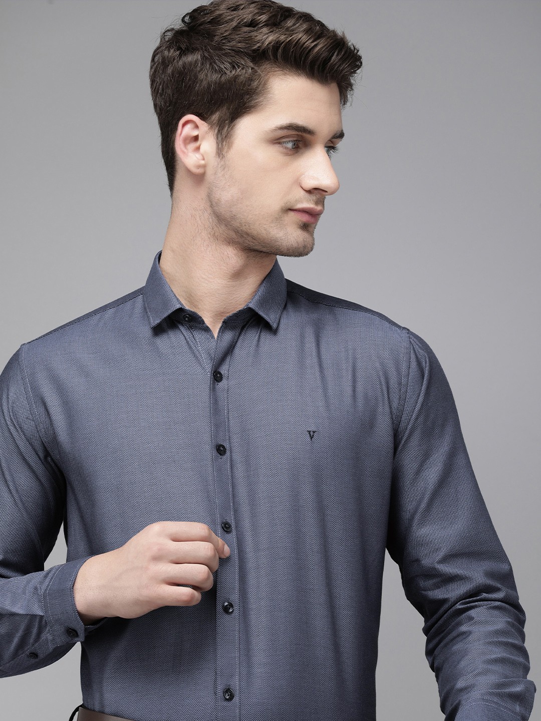 

Van Heusen Men Slim Fit Formal Shirt, Grey