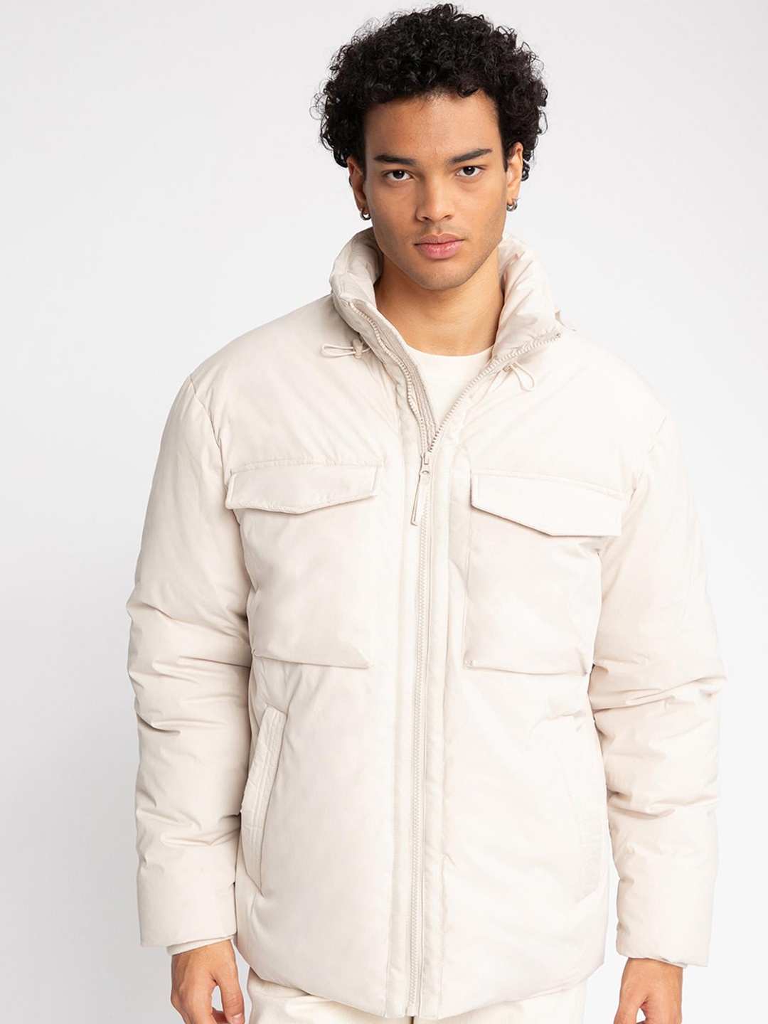 

DeFacto Mock Collar Puffer Jacket With Zip Detail, Off white