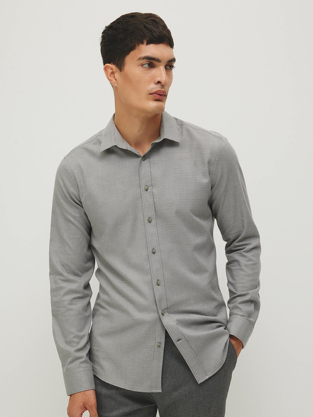 

DeFacto Spread Collar Pure Cotton Casual Shirt, Grey