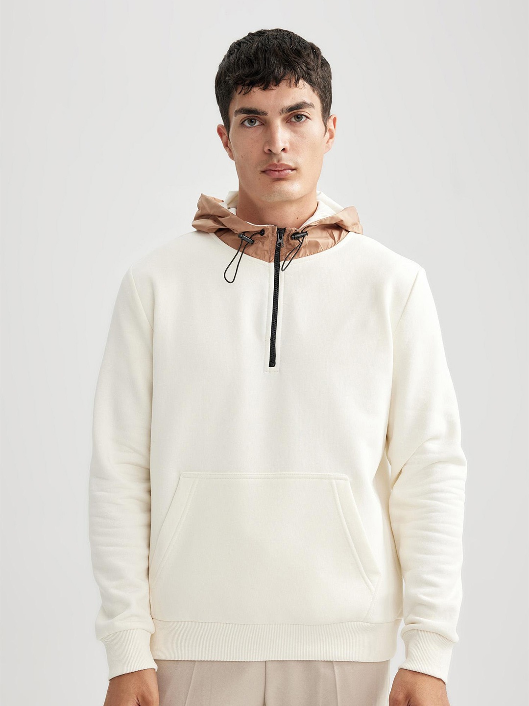 

DeFacto Hooded Cotton Sweatshirt, White