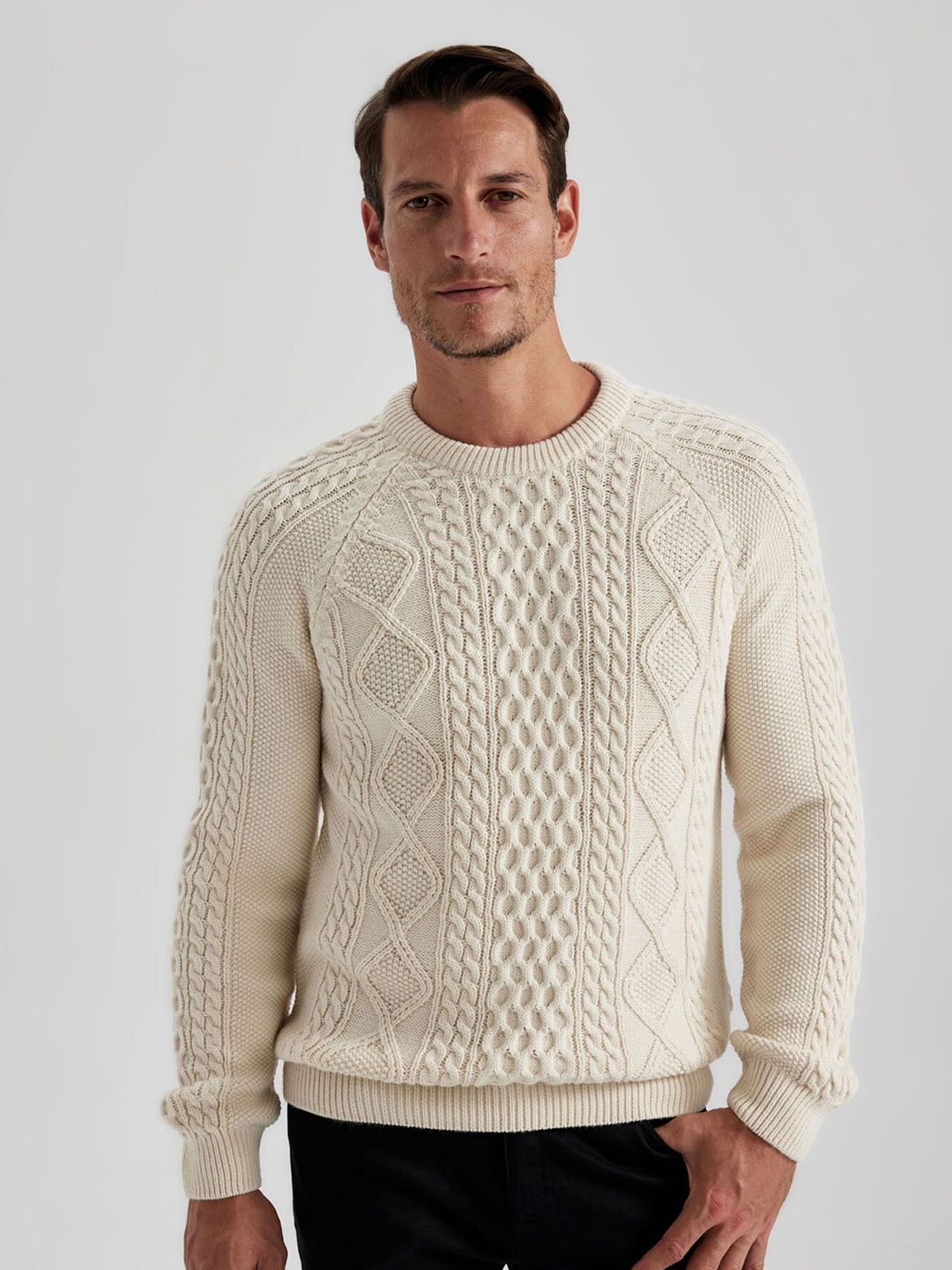 

DeFacto Cable Knit Round Neck Long Sleeves Acrylic Pullover Sweater, Cream