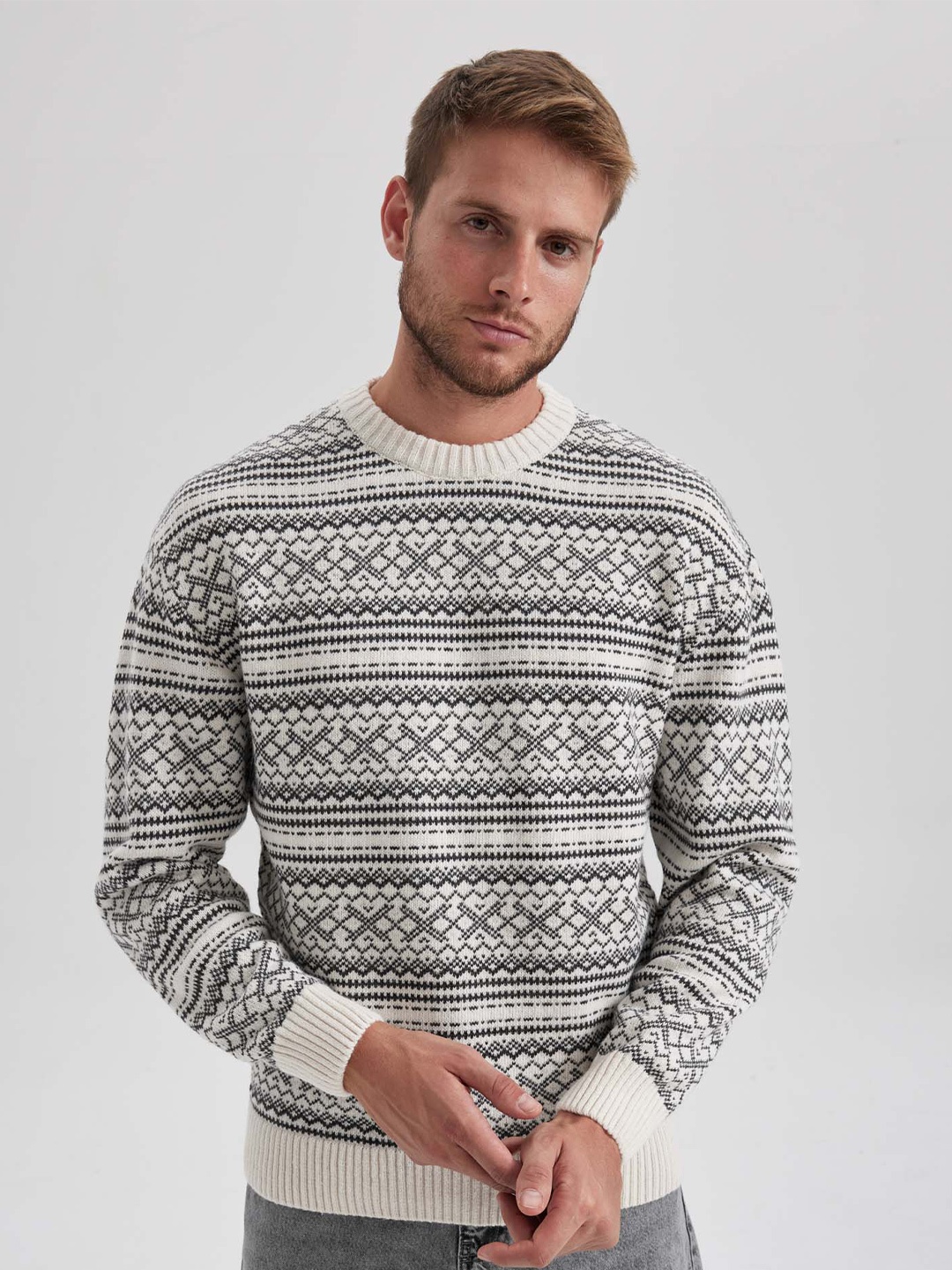 

DeFacto Fair Isle Printed Round Neck Pullover Sweater, White