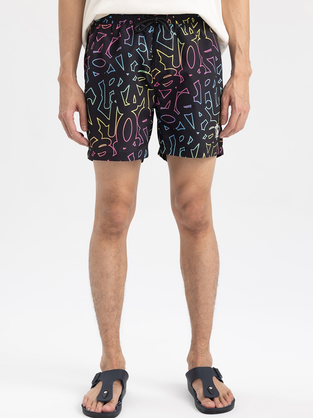 

DeFacto Men Printed Mid-Rise Swim Bottoms, Black