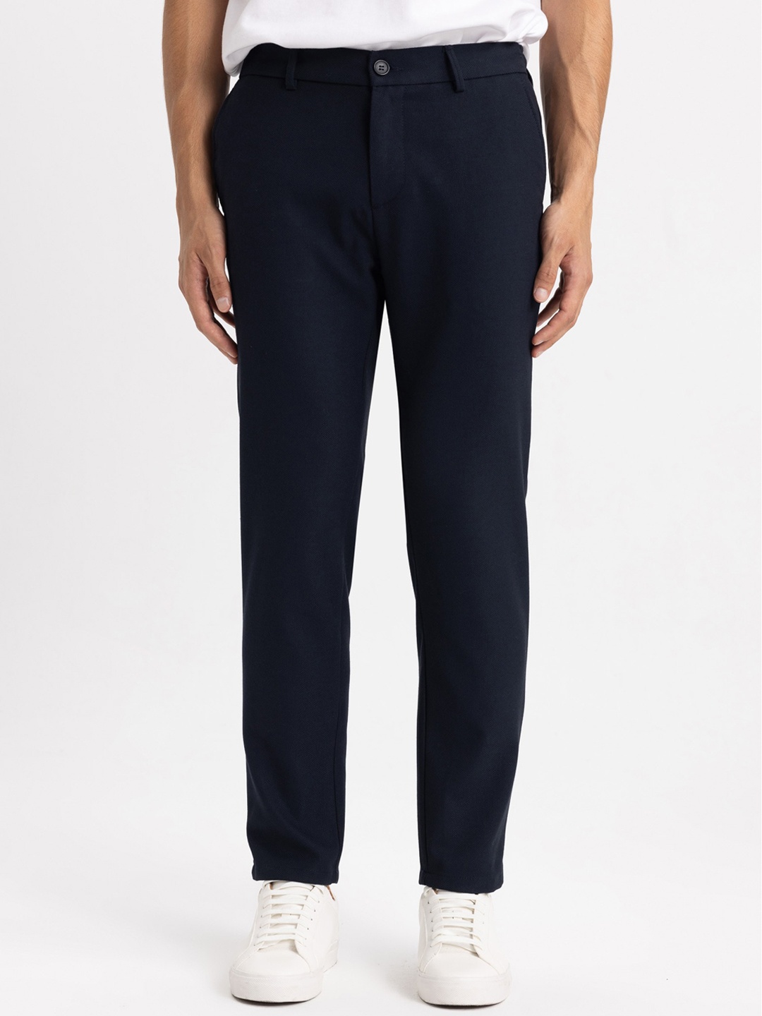 

DeFacto Men Mid-Rise Chinos Trousers, Navy blue