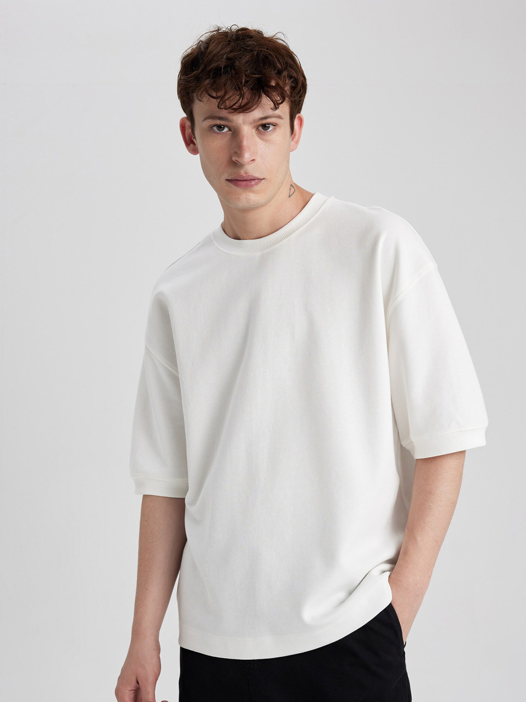 

DeFacto Round Neck Cotton T-shirt, White