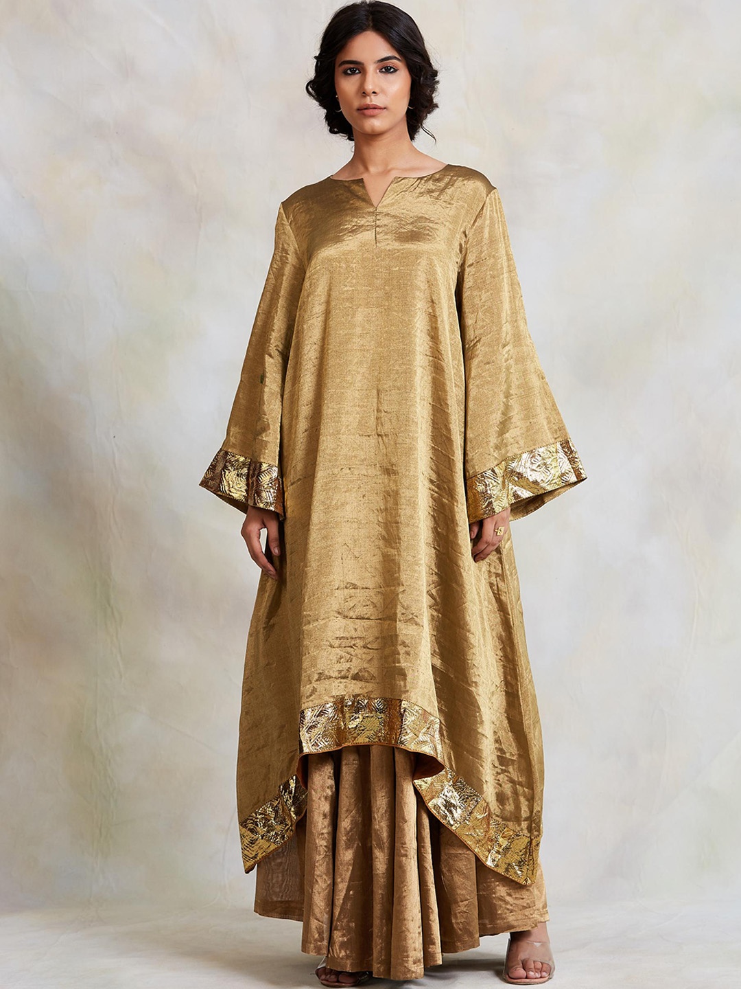 

PriyankaRaajiv Round Neck Flared Sleeves Zari Tissue Kurta With Palazzos, Gold