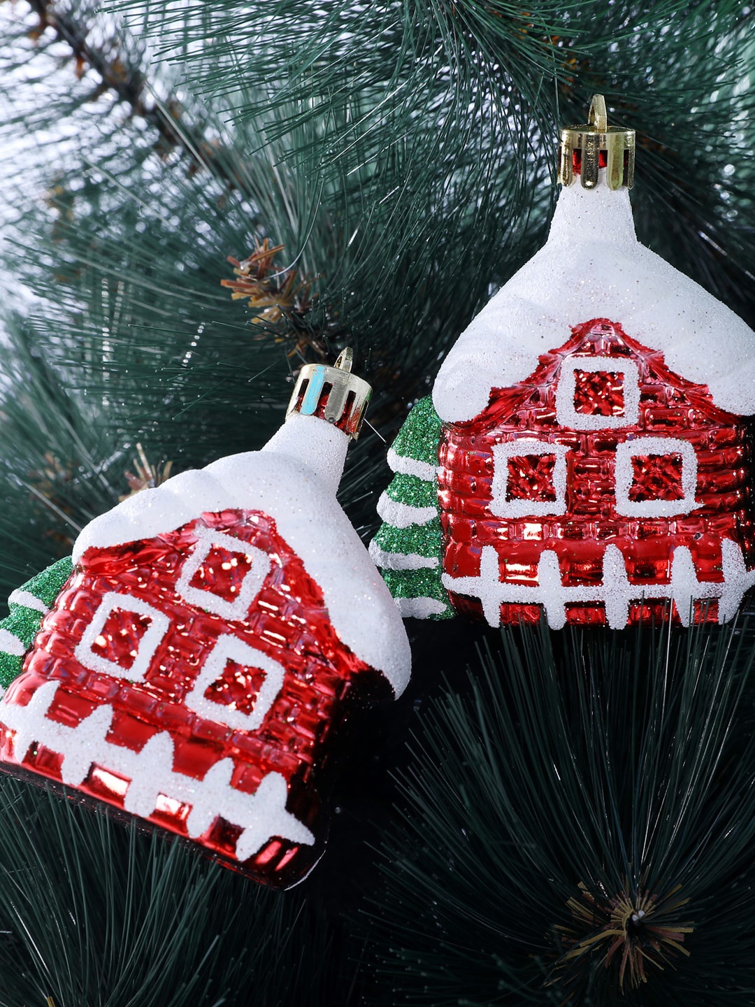 

TAYHAA Red & White Gingerbread House Festive Decors