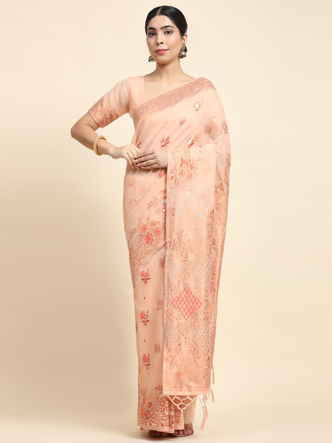 

JUST FASHION Floral Woven Design Zari Banarasi Saree, Peach