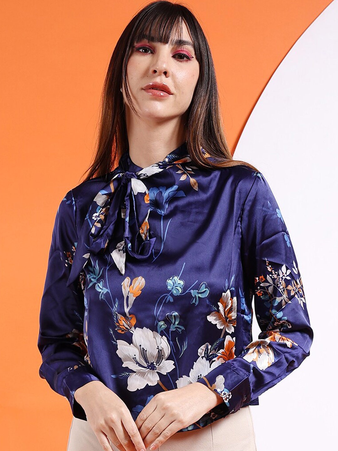 

Freehand by The Indian Garage Co Blue Floral Print Tie-Up Neck Shirt Style Top
