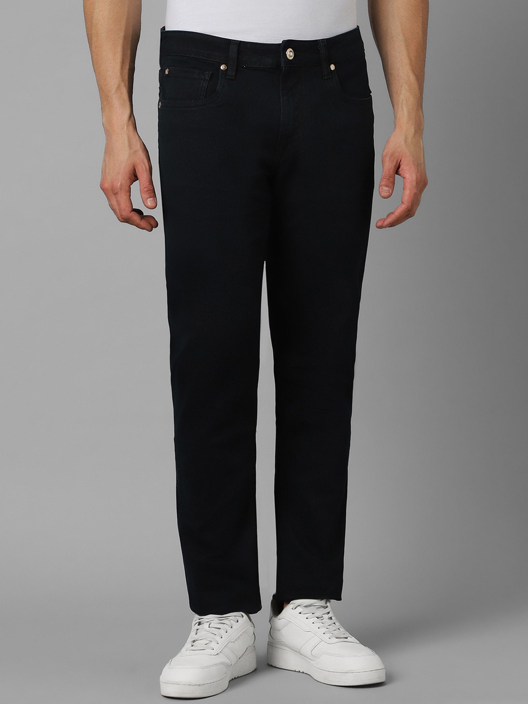 

Louis Philippe Jeans Men Slim Fit Clean Look Stretchable Jeans, Black