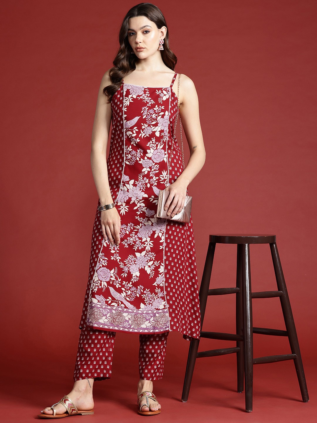 

Anouk Floral Printed Regular Kurta with Trousers, Maroon