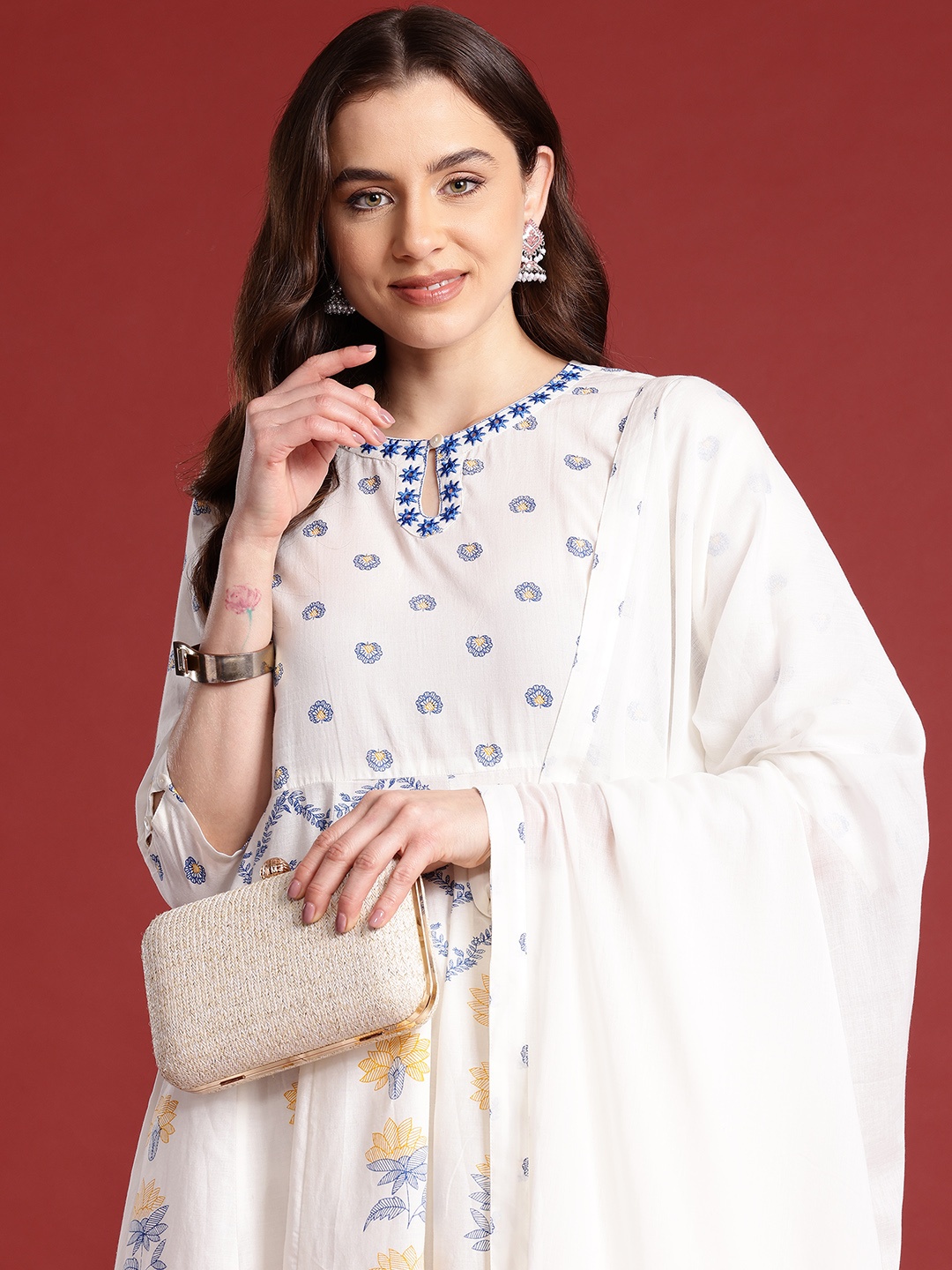 

Anouk X Kaarkhana Floral Print Pleated Pure Cotton Kurta with Churidar & Dupatta, Off white