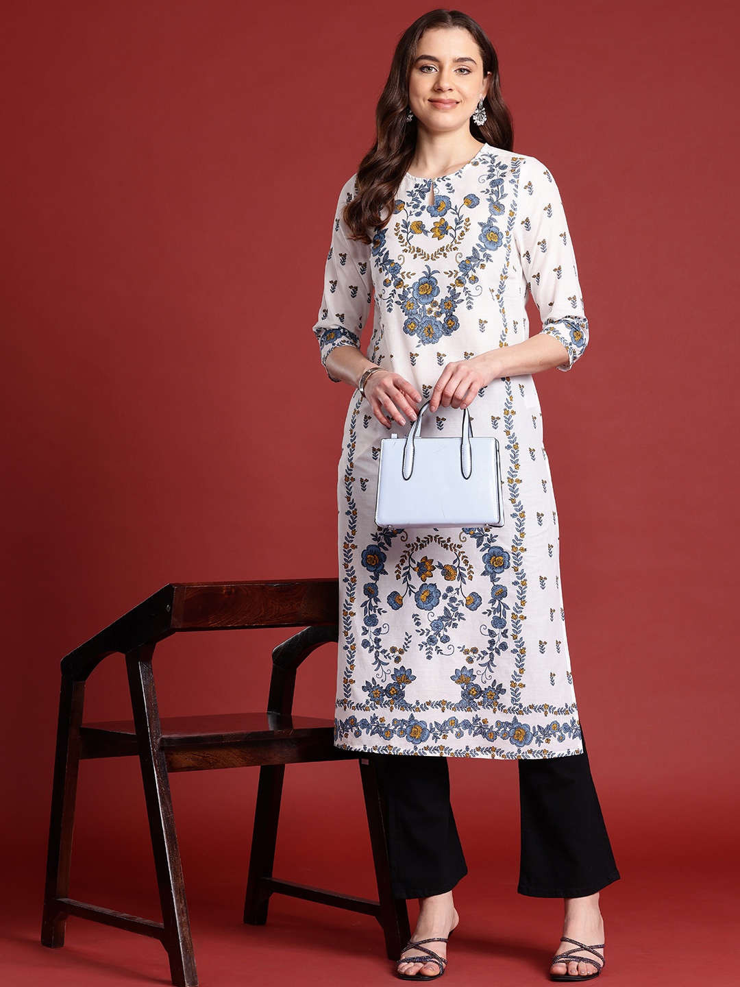 

Anouk X Kaarkhana Pure Cotton Floral Printed Kurta, White