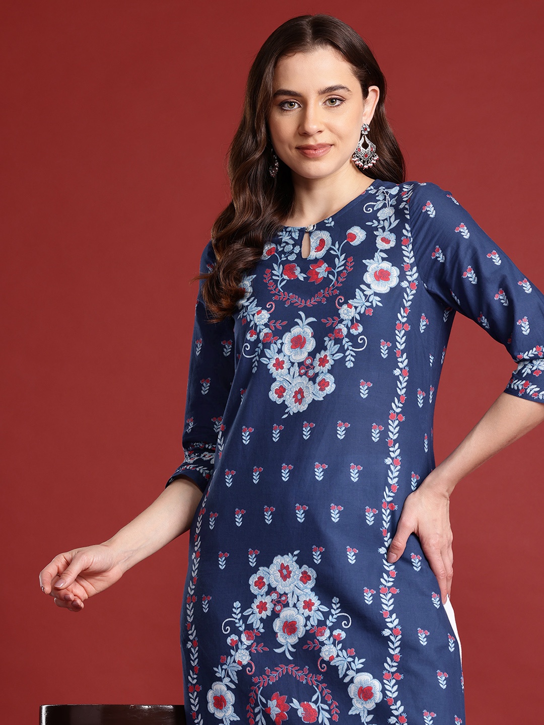 

Anouk X Kaarkhana Pure Cotton Floral Print Keyhole Neck Indigo Kurta, Navy blue