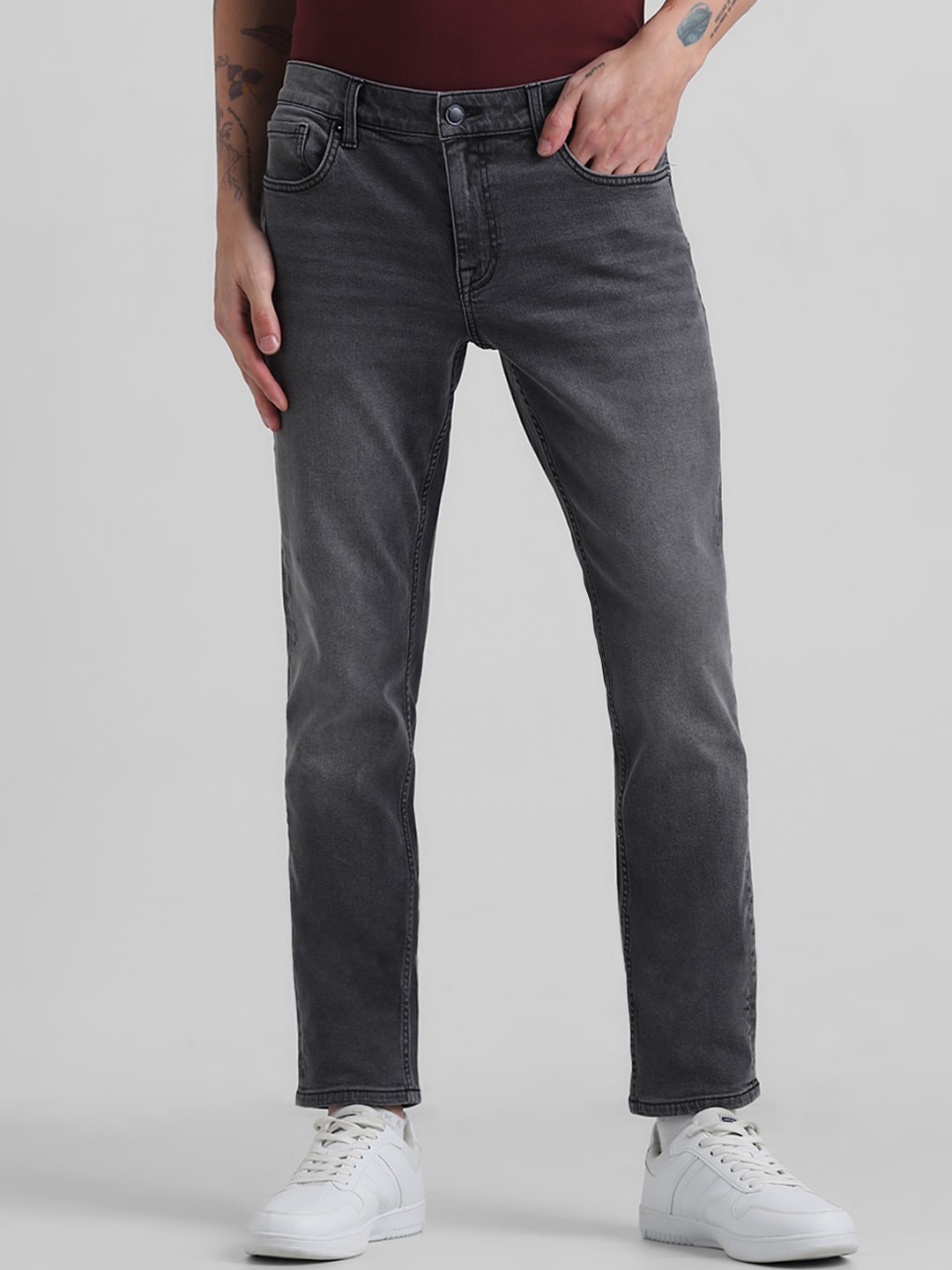 

Jack & Jones Men Slim Fit Low-Rise Light Fade Stretchable Jeans, Grey