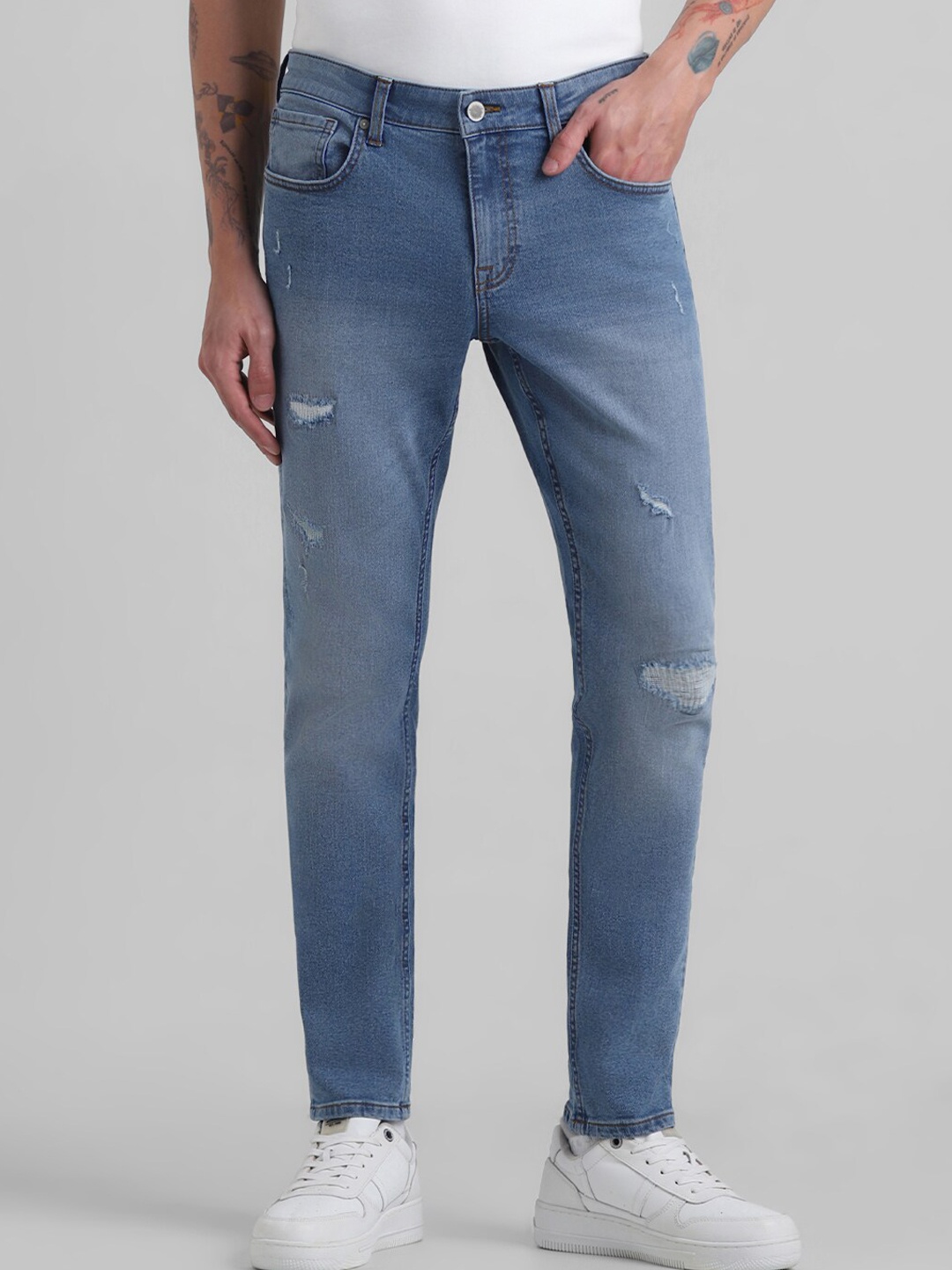 

Jack & Jones Men Slim Fit Low-Rise Mildly Distressed Light Fade Stretchable Jeans, Blue