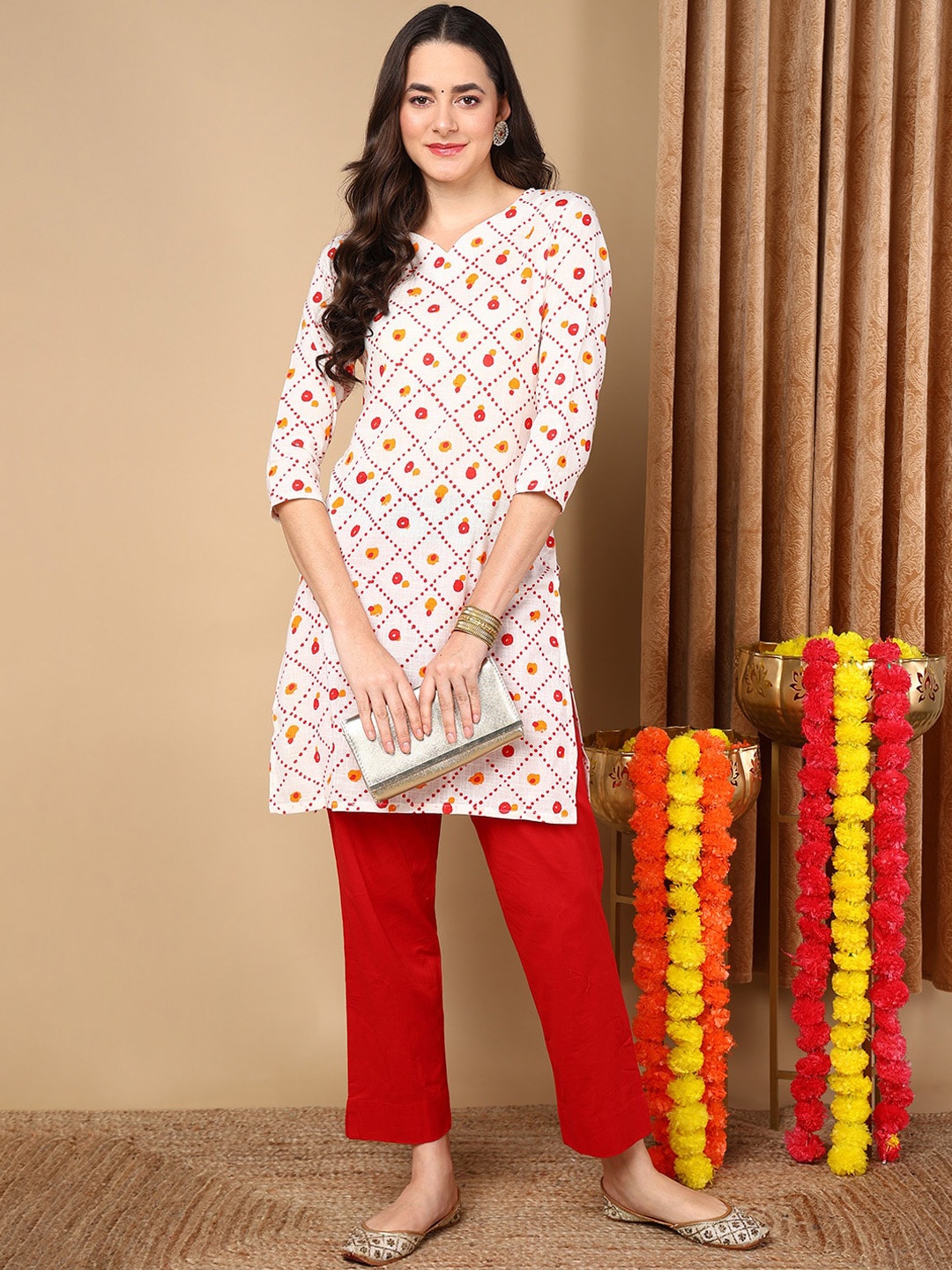 

AHIKA Geometric Printed Cotton Straight Kurta, White