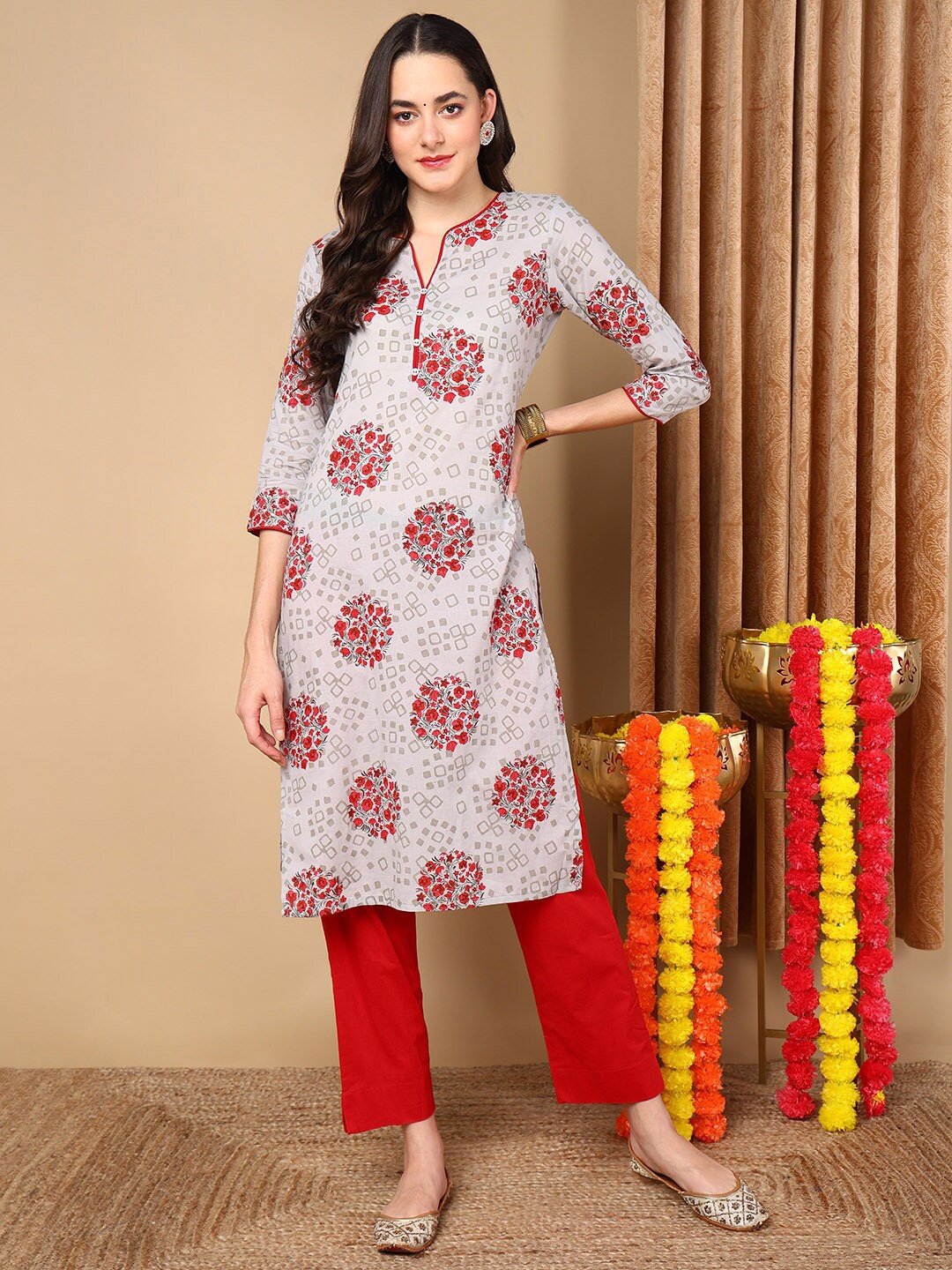 

AHIKA Floral Printed Straight Kurta, Grey