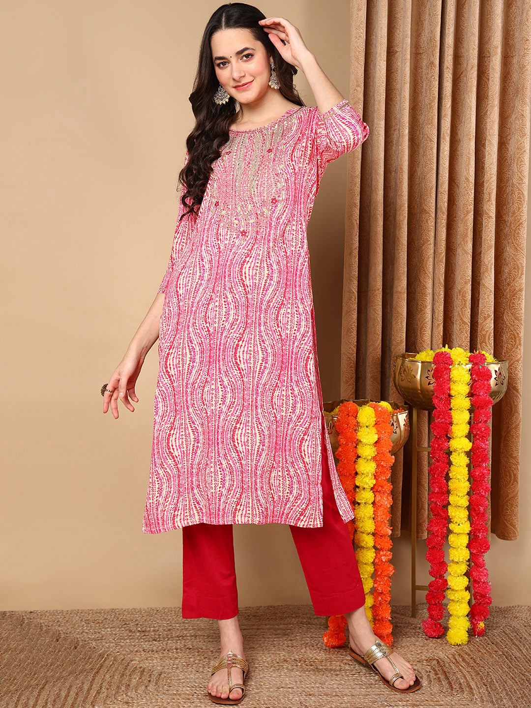 

AHIKA Ethnic Motifs Printed Thread Work Straight Kurta, Pink