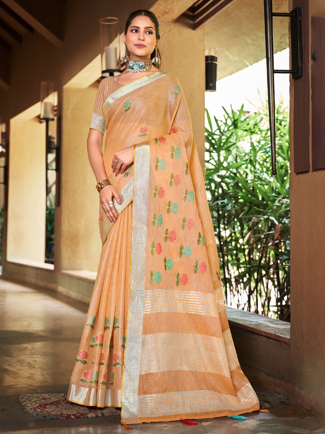

Mitera Woven Design Linen Blend Saree, Orange