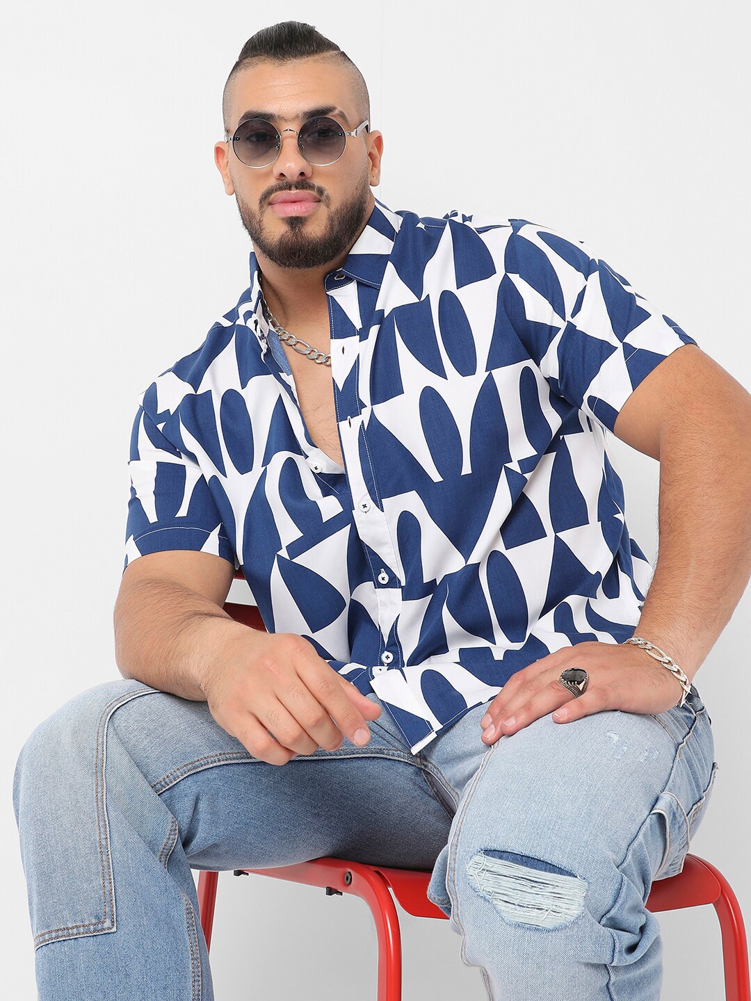 

Instafab Plus Classic Abstract Printed Casual Shirt, White