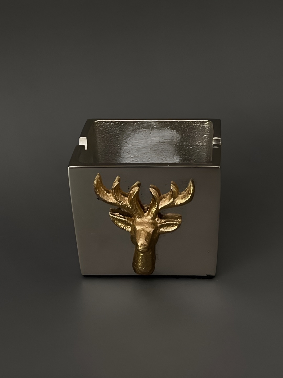 

CasaGold Brass Stag Head Ashtray, Gold