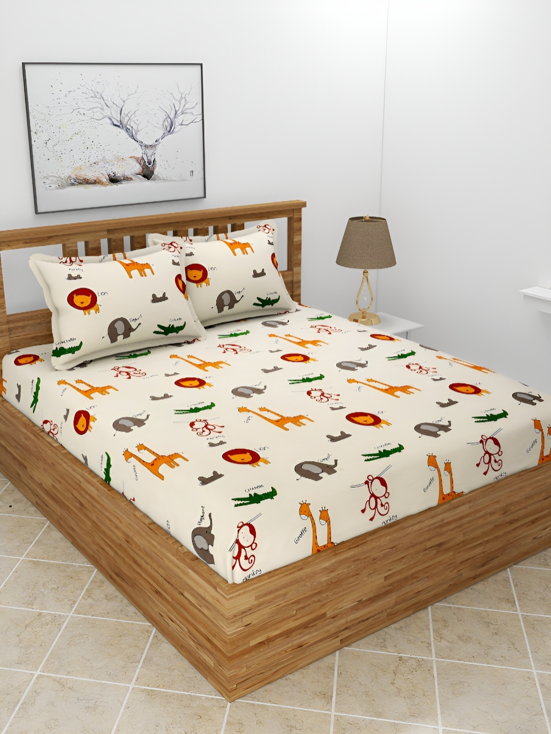 

BREVARD Off White & Orange Animals Printed 210 TC Queen Size Bedsheet with 2 Pillow Covers