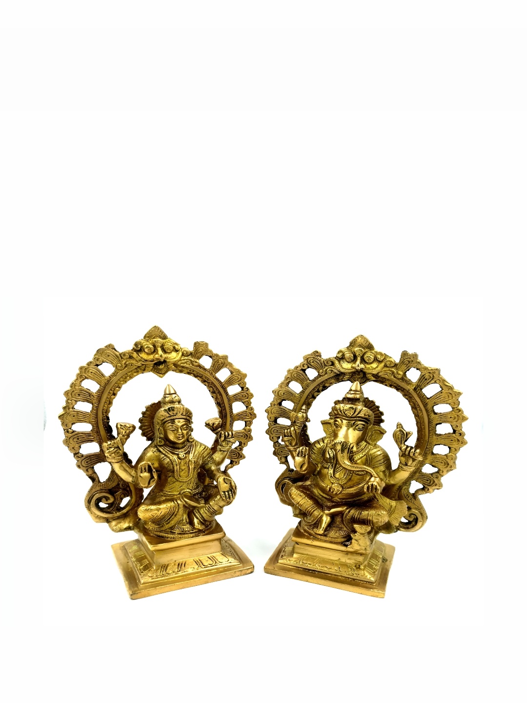 

Arihant Craft Yellow & Gold-Toned 2 Pieces Brass Small Idol Showpiece