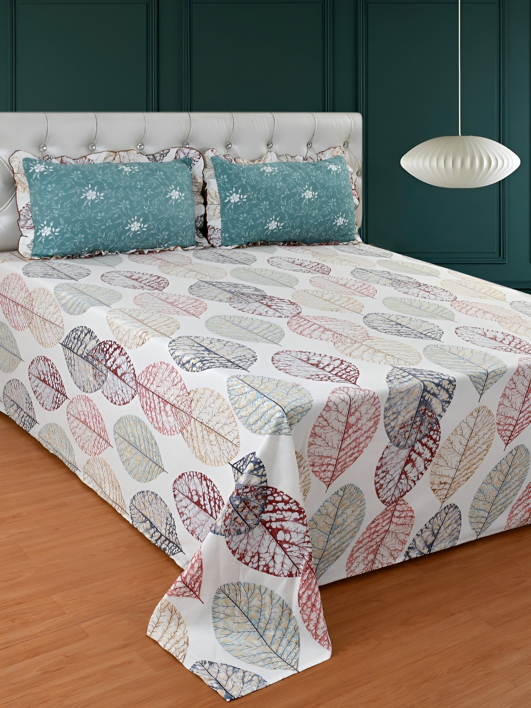

BREVARD White & Teal Floral 210 TC Super King Size Bedsheet with 2 Pillow Covers