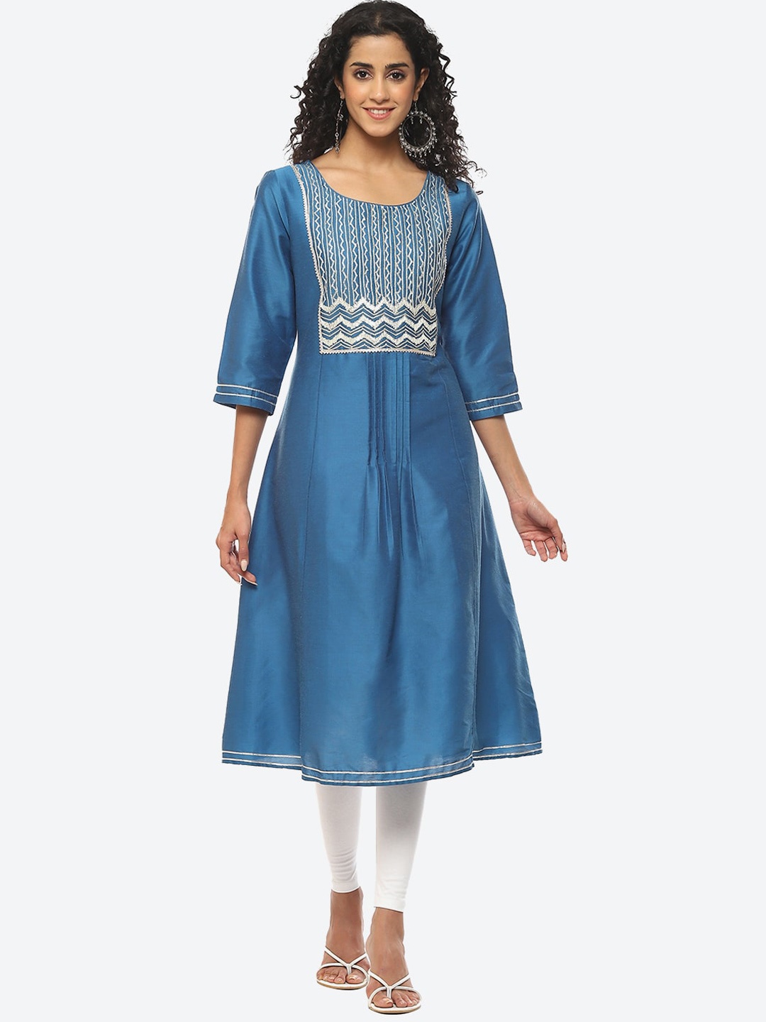 

2Bme Yoke Design Round Neck A-Line Kurta, Blue