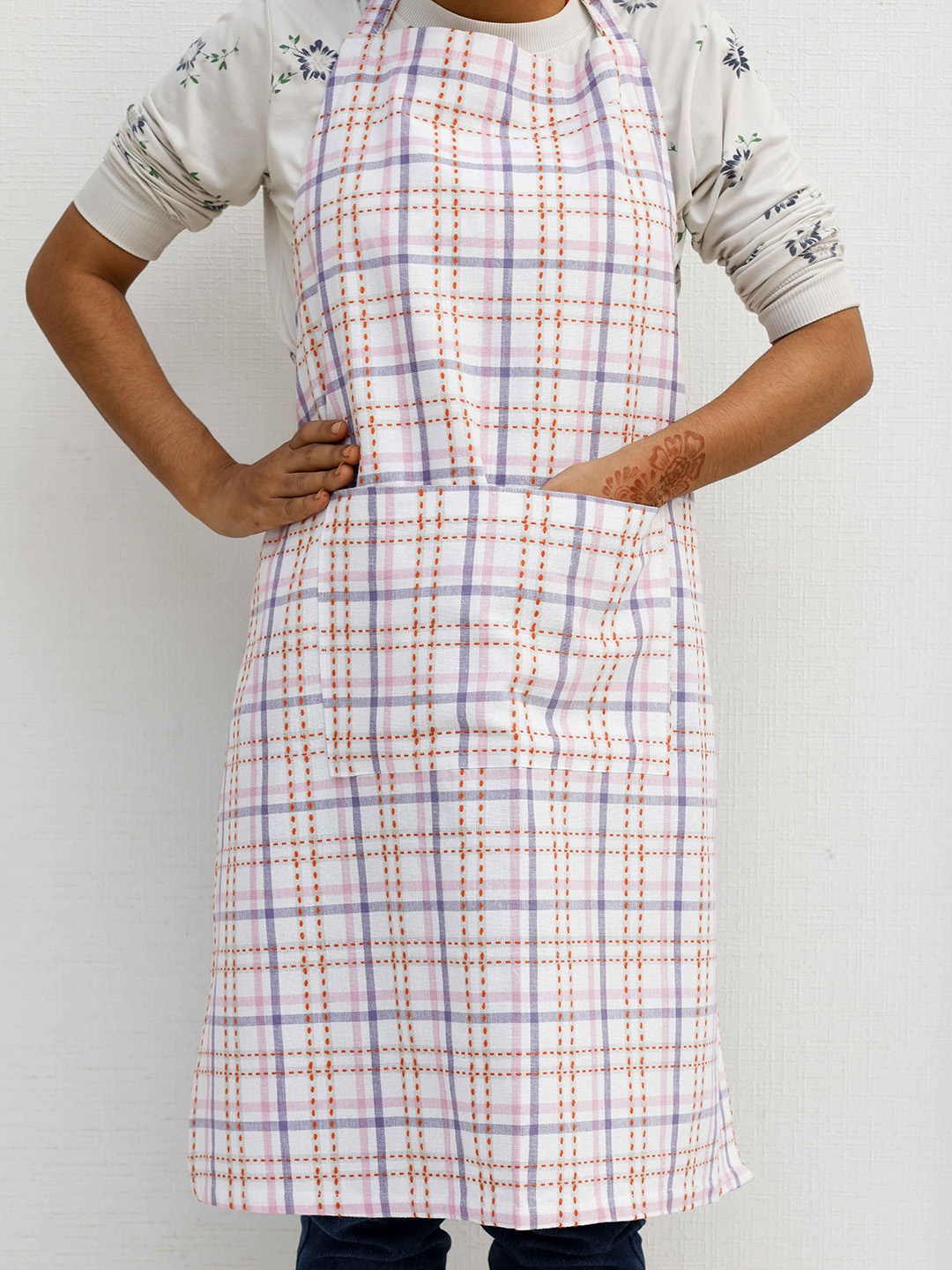 

Ariana White Checked Cotton Apron