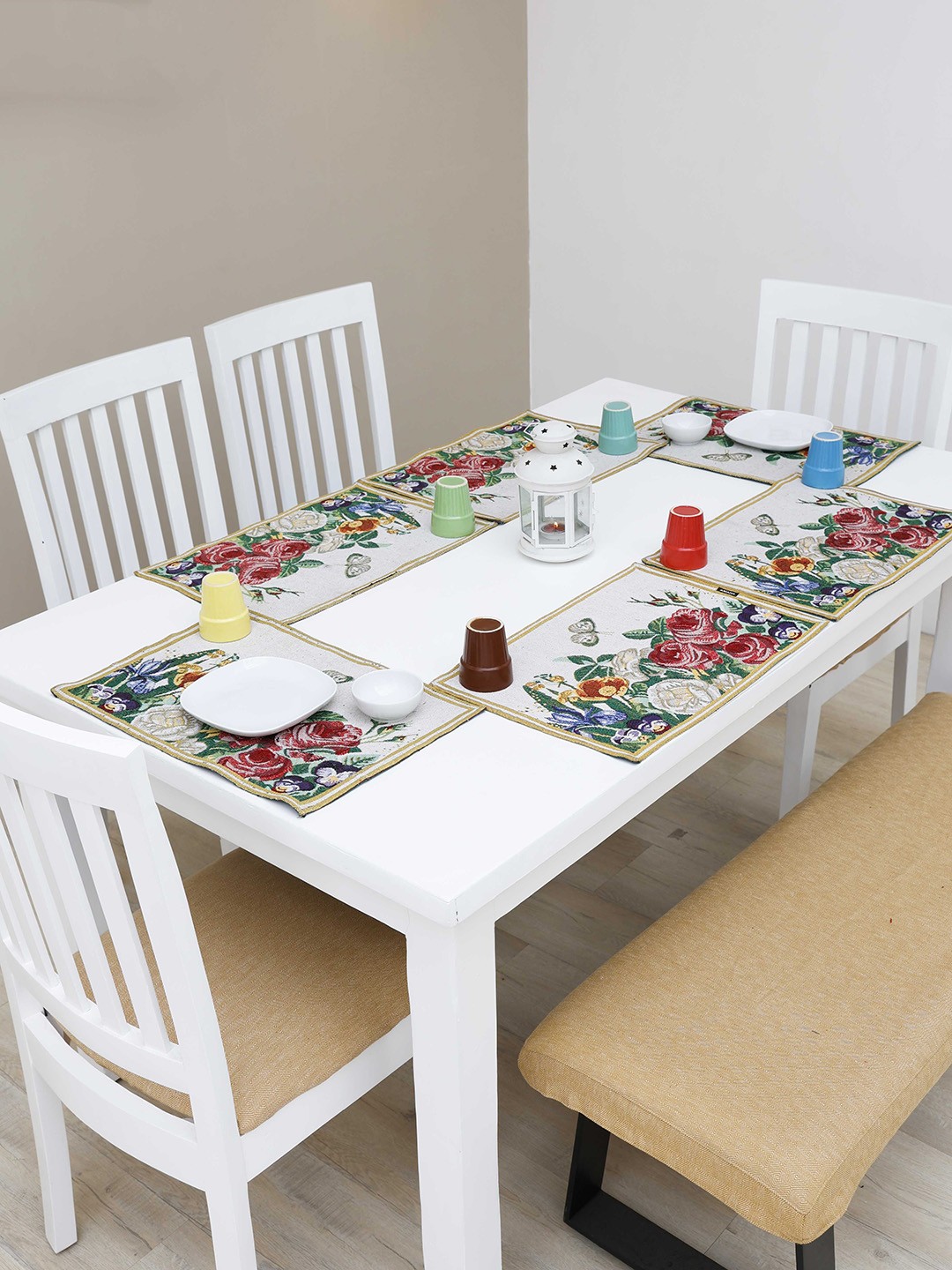 

Ariana White & Red 6 Pieces Floral Cotton Table Placemats