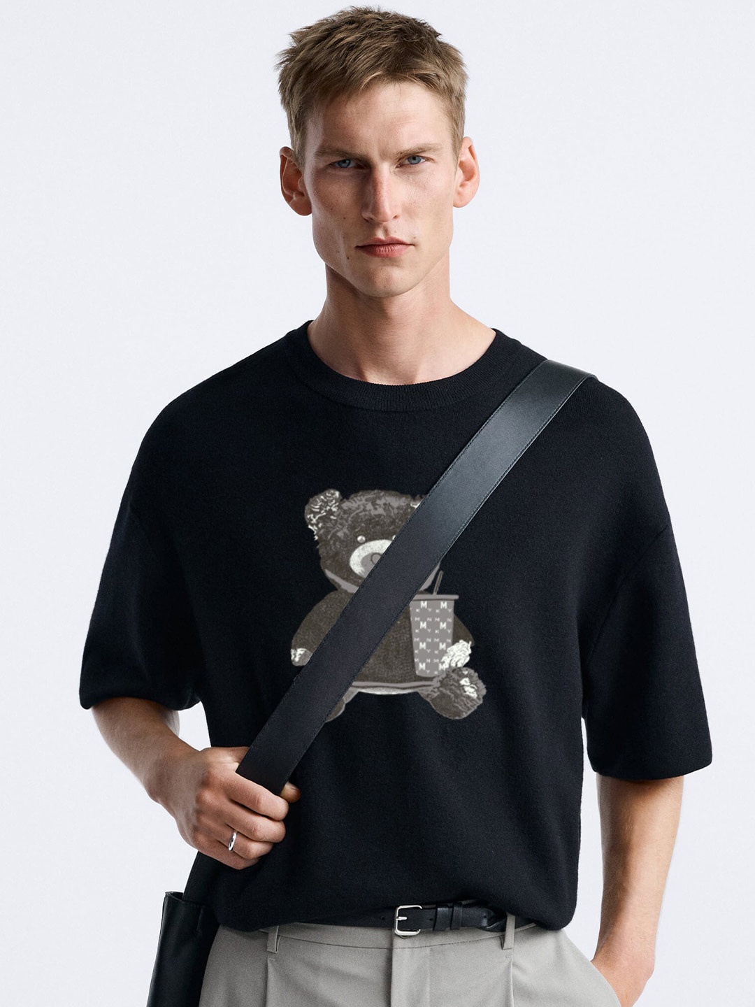 

MISCHIEF MONKEY Graphic Printed Pure Cotton Drop-Shoulder Sleeves Oversized T-shirt, Black