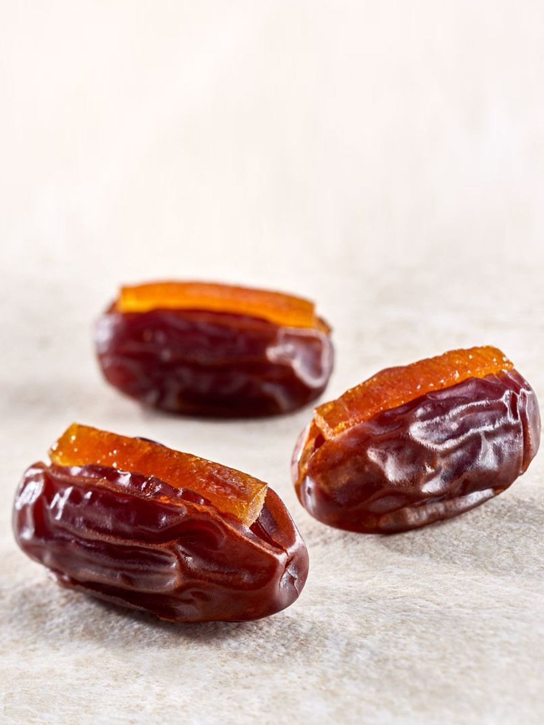 

Bateel Khidri Dates Filled with a Tangy Orange Peel-1 Kg, Brown