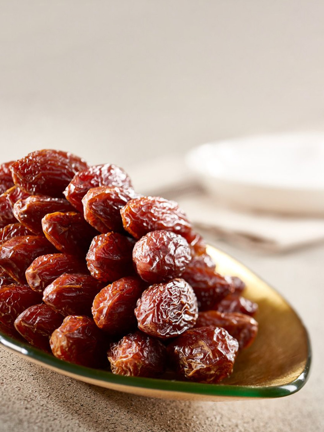 

Bateel Medjool Dates 1 Kg, Brown