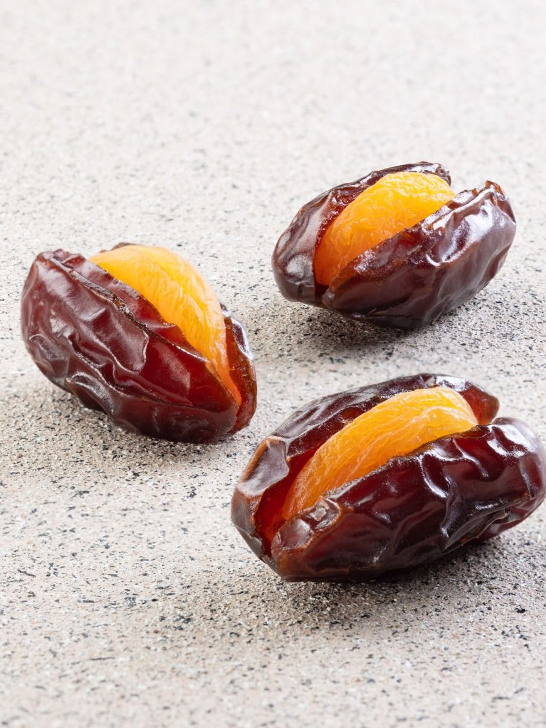 

Bateel Khidri Dates Filled With Apricot 500 gm, Brown