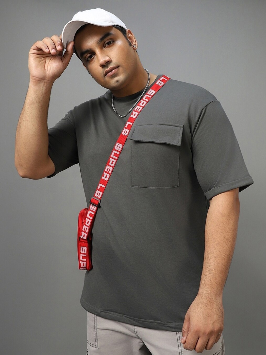 

Bewakoof Heavy Duty Plus Size Round Neck Oversized Cotton T-shirt, Grey