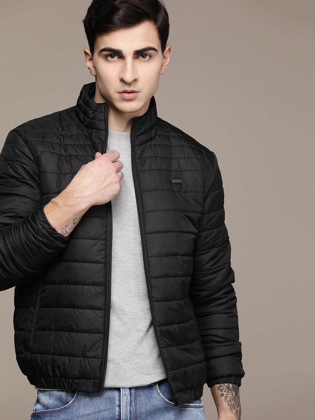 

Roadster Men Lightweight Running Sporty Jacket, Black