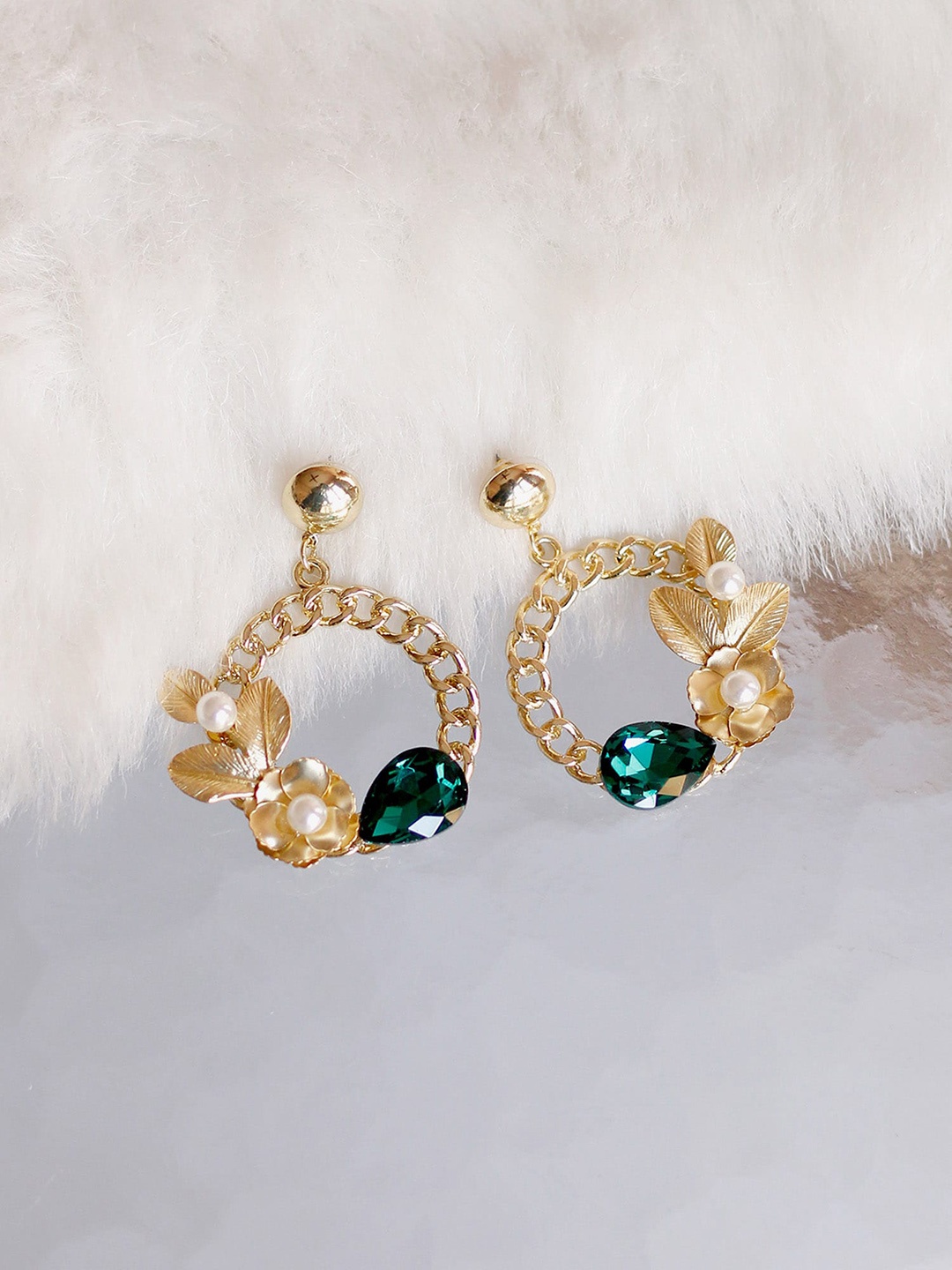 

Bellofox Gold-Toned Gold-Plated Contemporary Drop Earrings