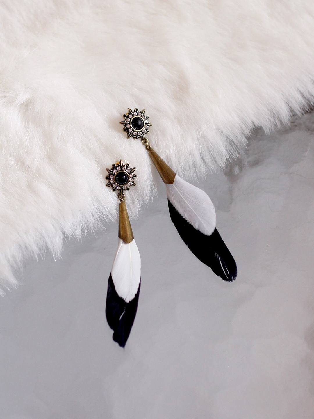 

Bellofox Gold-Toned Gold-Plated Stone-Studded Drop Earrings