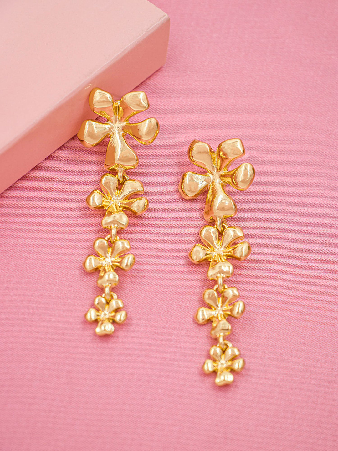 

Bellofox Gold-Plated Drop Earrings