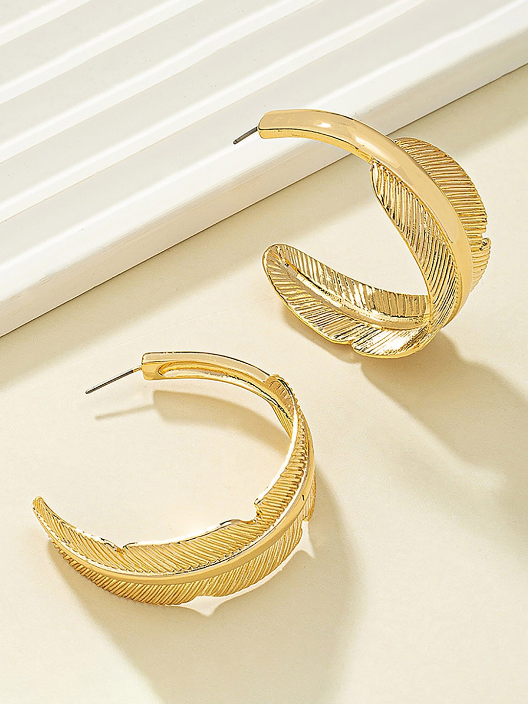 

Bellofox Gold-Plated Half Hoop Earrings