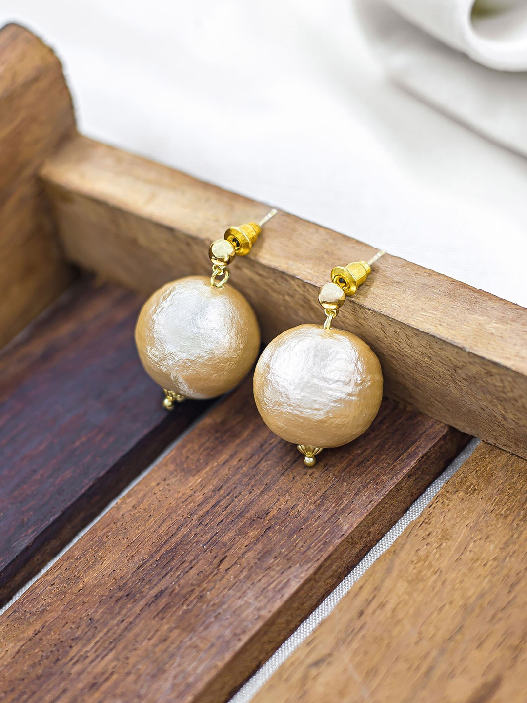 

Bellofox Grey Pearl Beaded Contemporary Drop Earrings