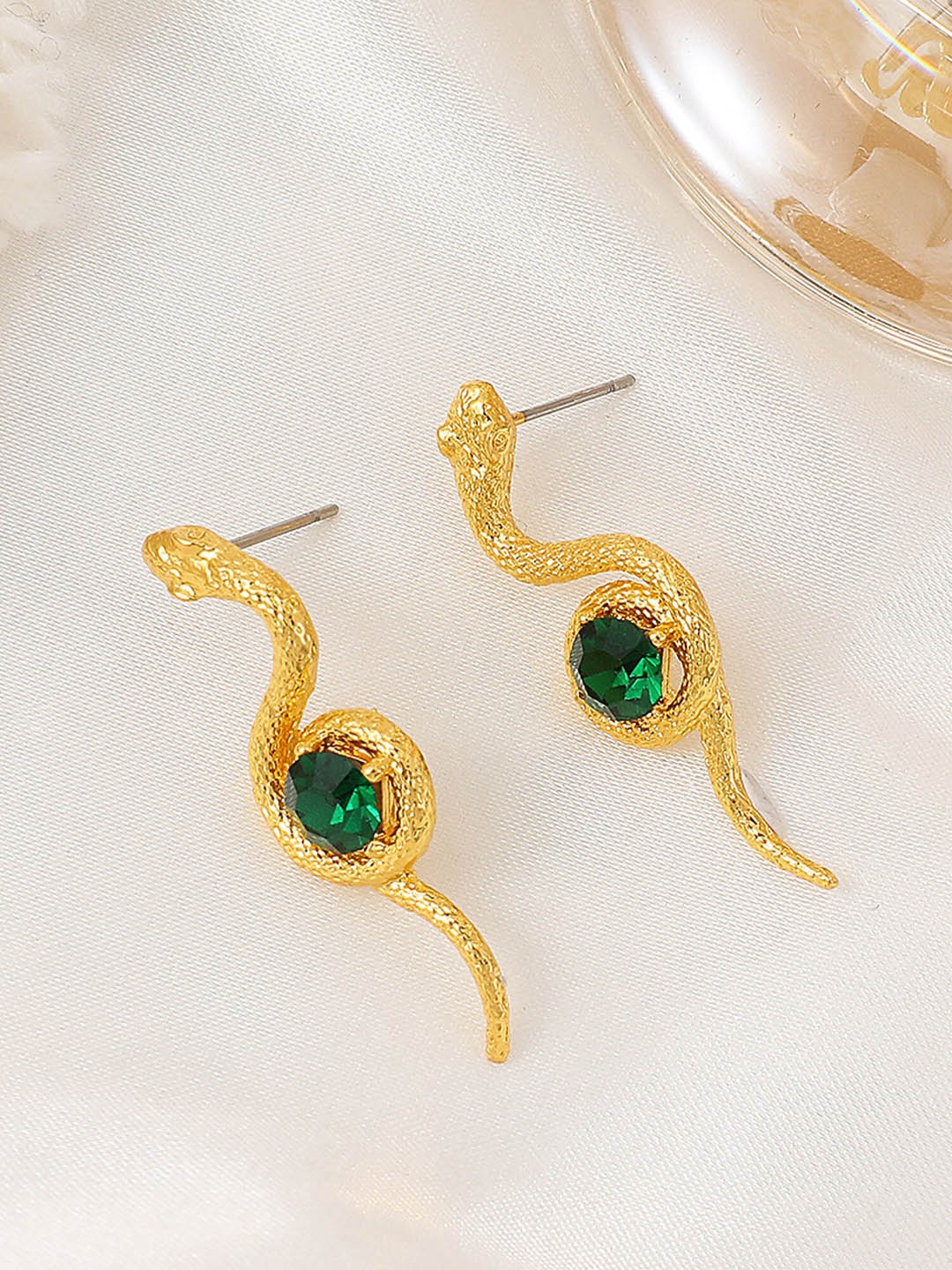 

Bellofox Gold Plated Drop Earrings