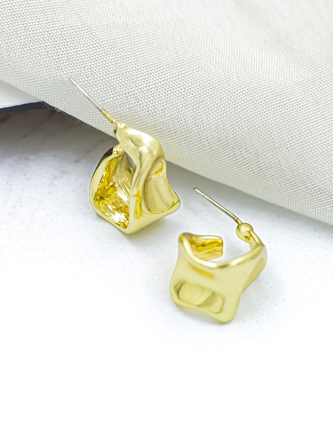 

Bellofox Gold Plated Contemporary Stud Earrings