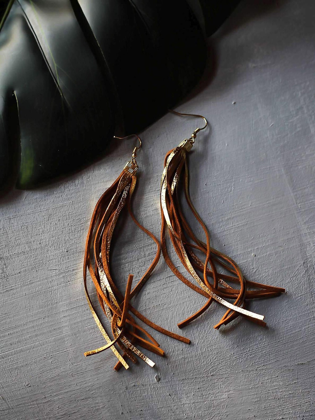 

Bellofox Brown & Gold-Toned Drop Earrings