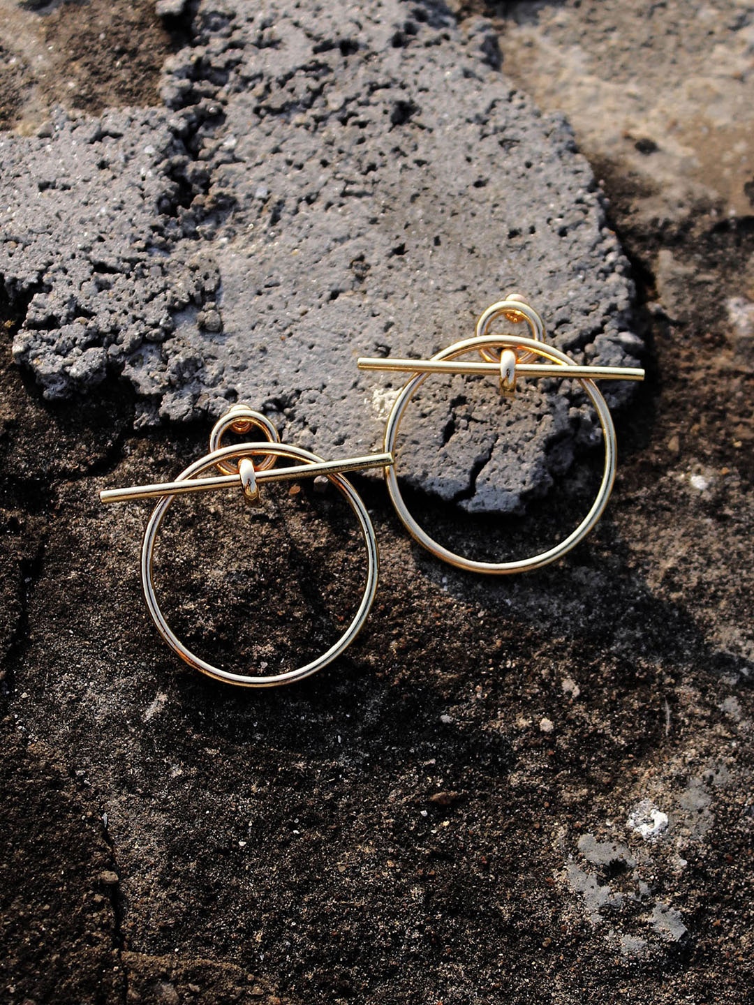 

Bellofox Gold-Plated Circular Drop Earrings