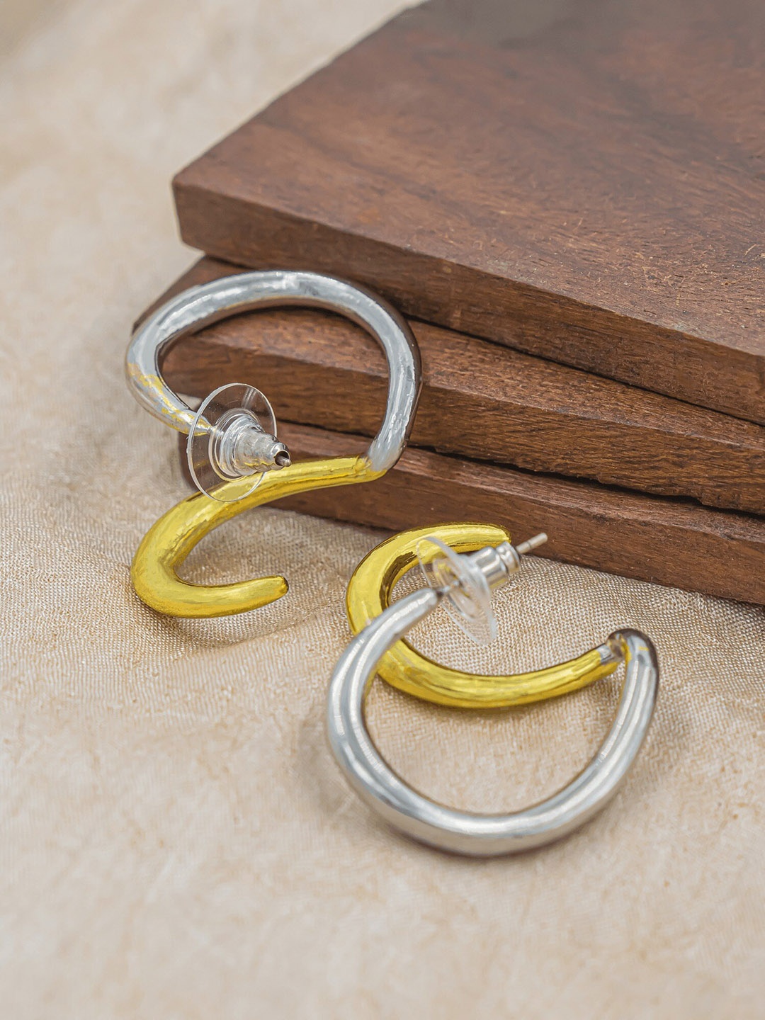 

Bellofox Gold-Plated Contemporary Drop Earrings