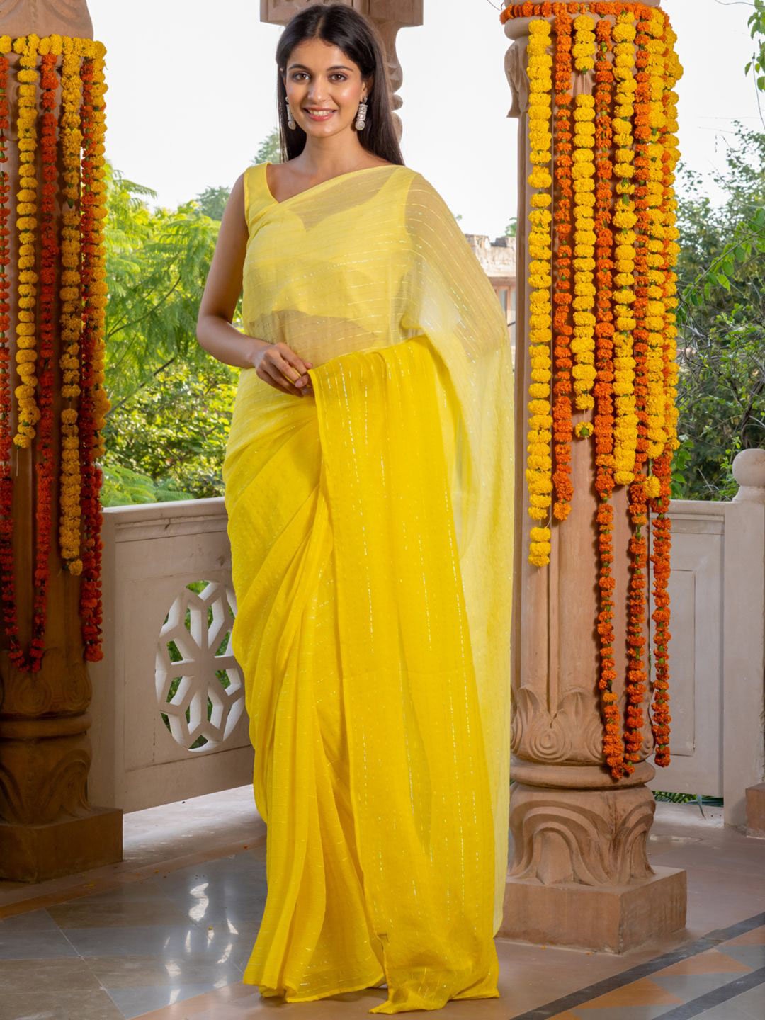 

HOUSE OF JAMOTI Ombre Dyed Saree, Yellow