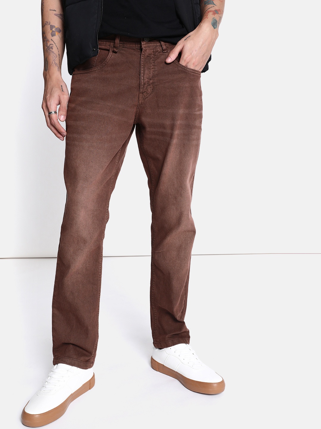 

The Roadster Lifestyle Co. Men Stretchable Jeans, Brown